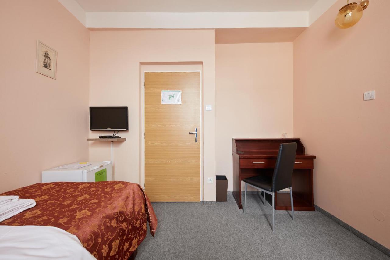 Hotel Roosevelt Litoměřice Buitenkant foto