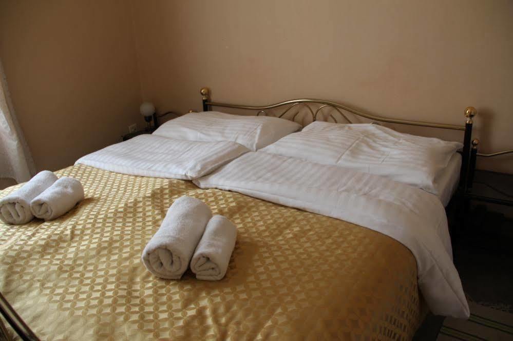 Hotel Roosevelt Litoměřice Buitenkant foto