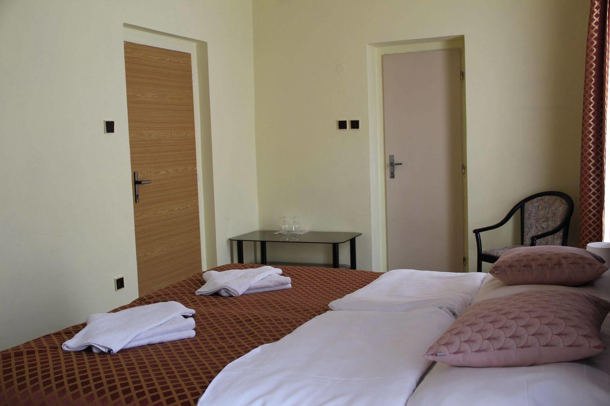 Hotel Roosevelt Litoměřice Buitenkant foto